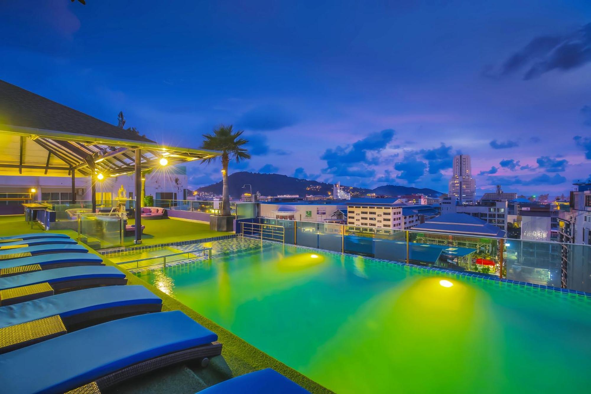 Sira Grande Hotel & Spa Patong Bagian luar foto