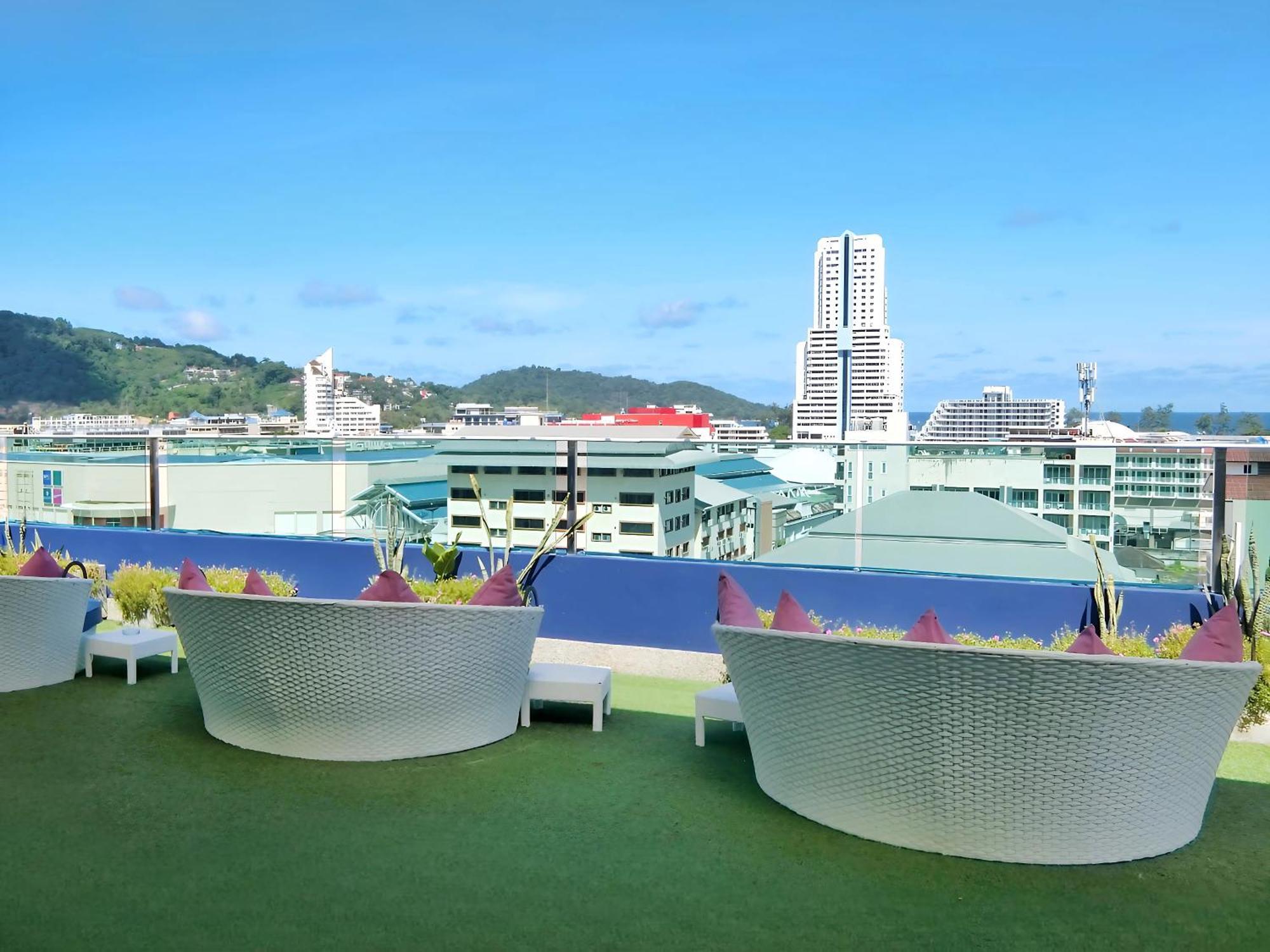 Sira Grande Hotel & Spa Patong Bagian luar foto