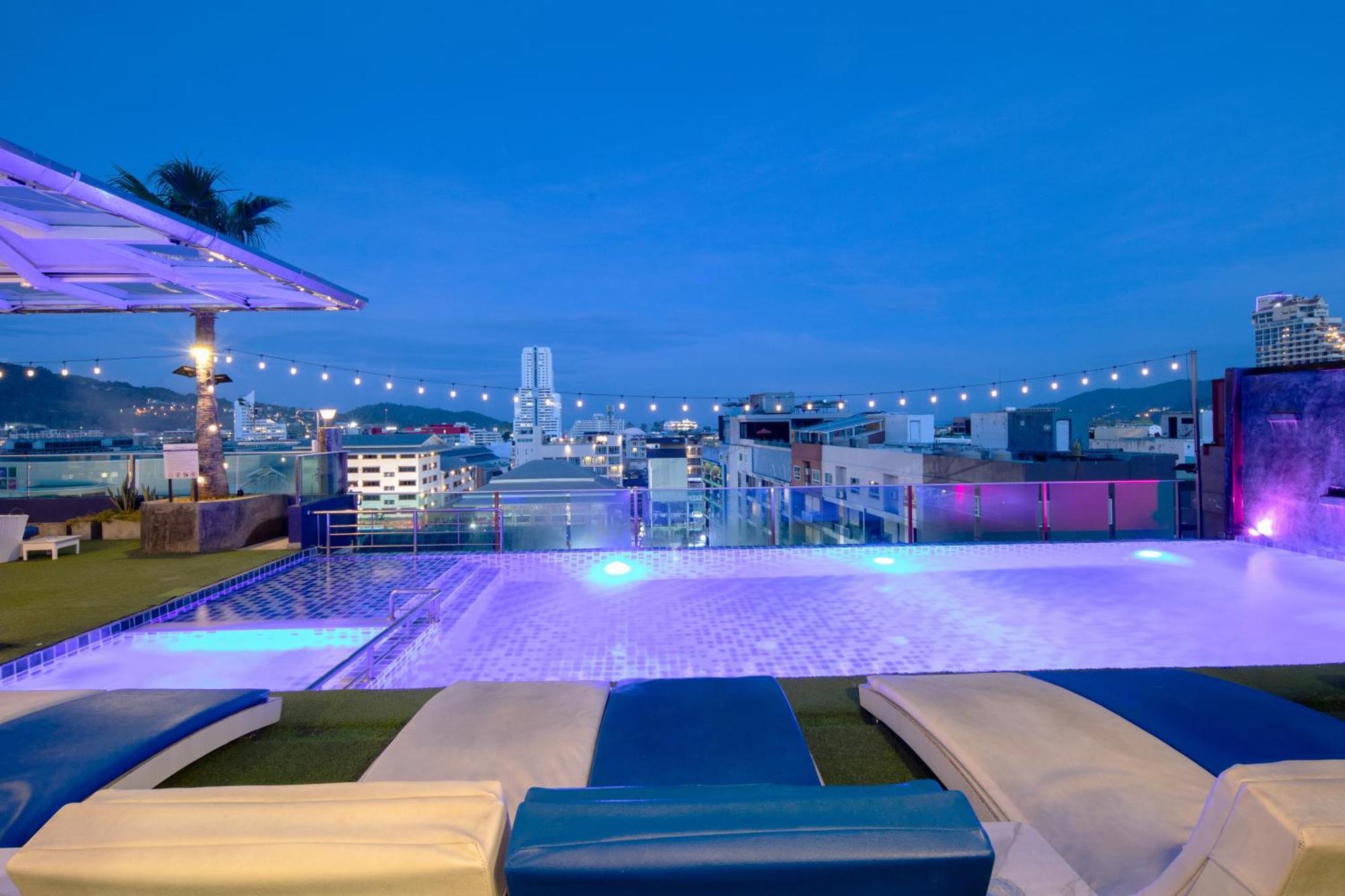 Sira Grande Hotel & Spa Patong Bagian luar foto