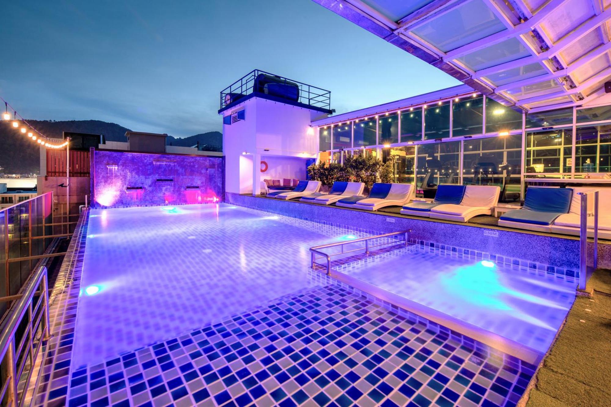 Sira Grande Hotel & Spa Patong Bagian luar foto