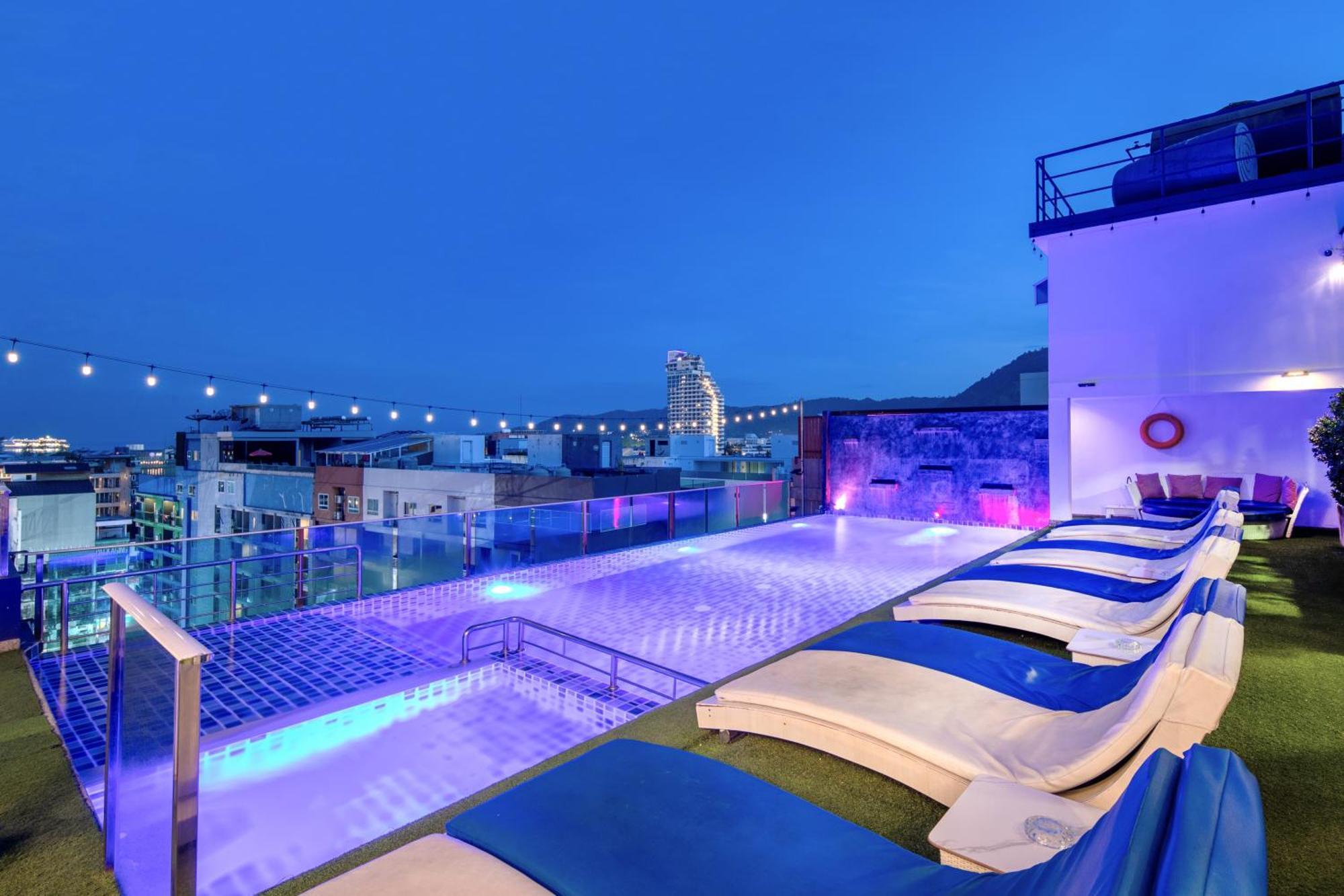 Sira Grande Hotel & Spa Patong Bagian luar foto