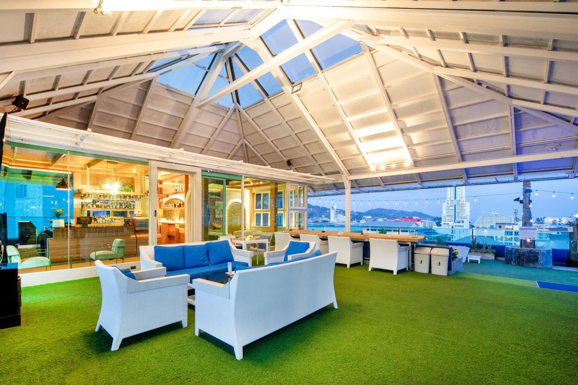 Sira Grande Hotel & Spa Patong Bagian luar foto