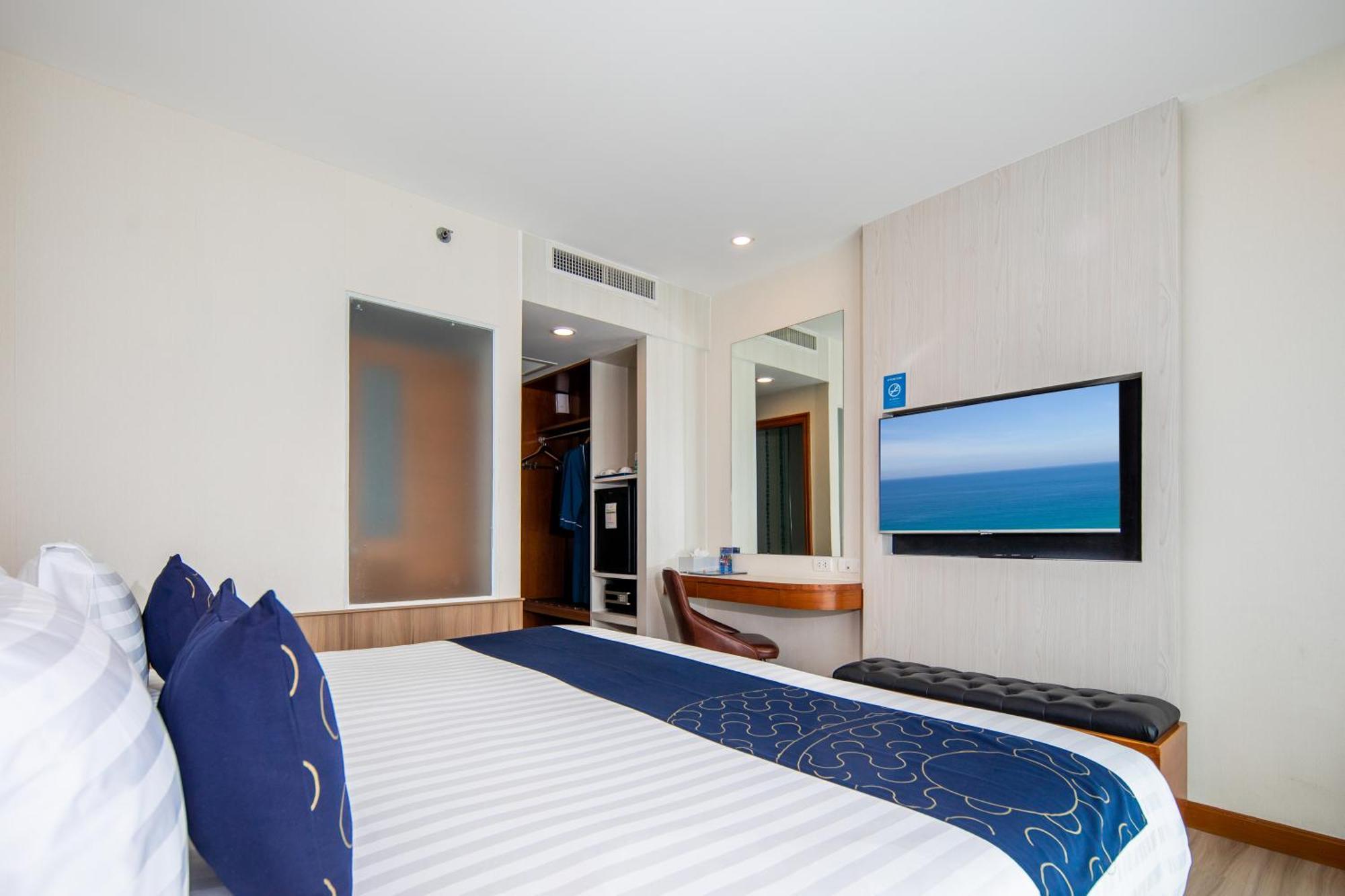 Sira Grande Hotel & Spa Patong Bagian luar foto