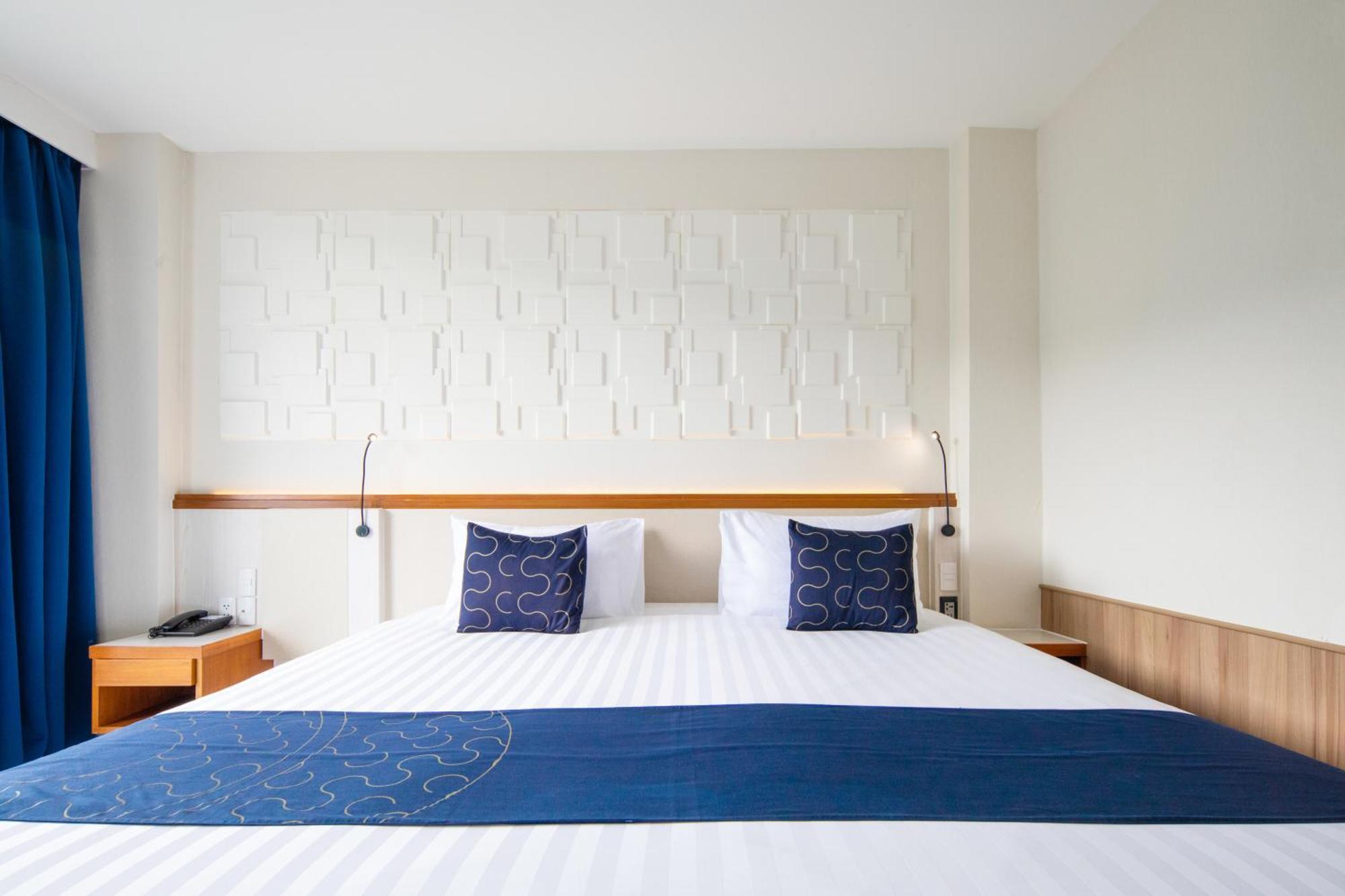 Sira Grande Hotel & Spa Patong Bagian luar foto