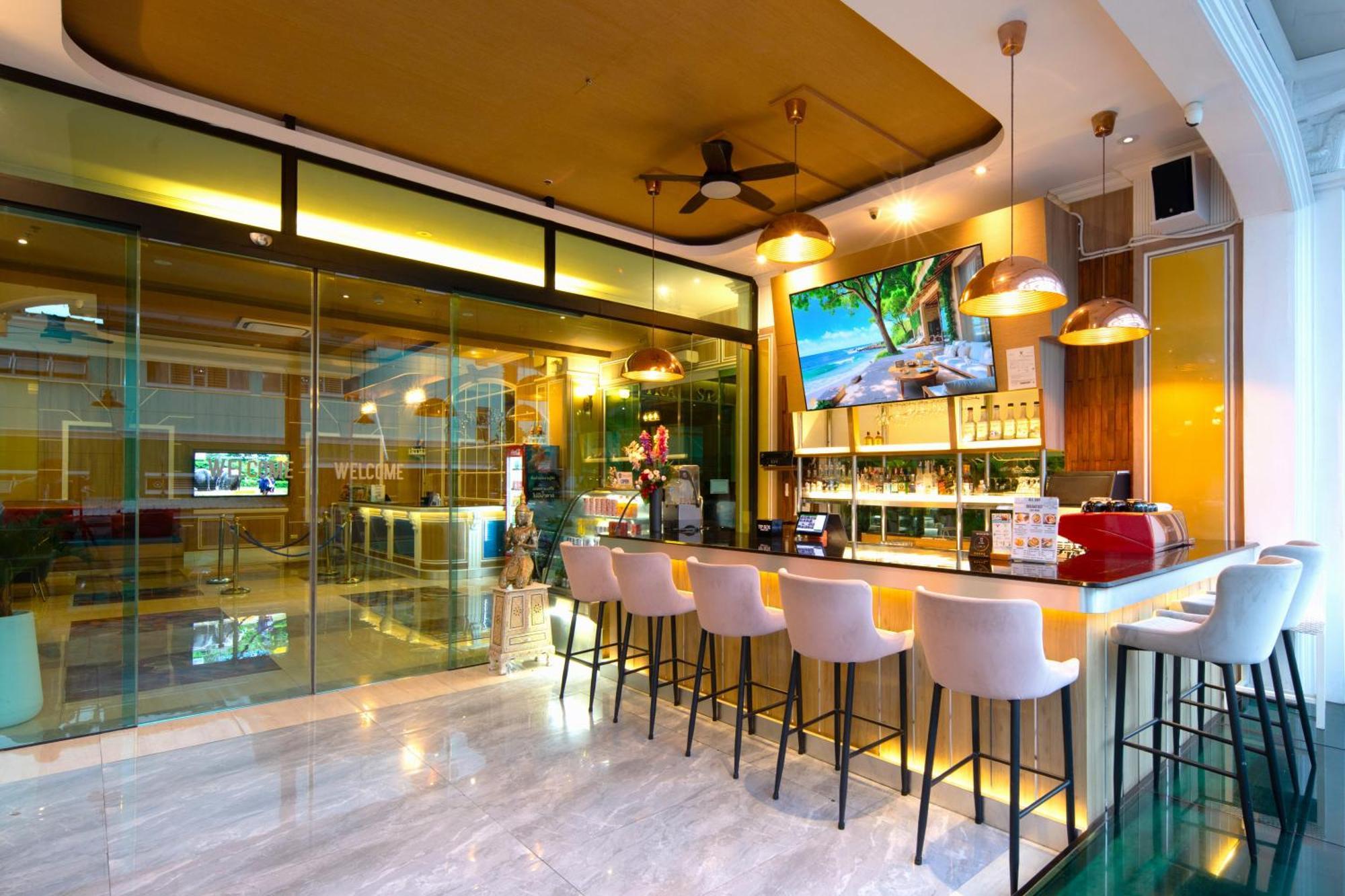 Sira Grande Hotel & Spa Patong Bagian luar foto